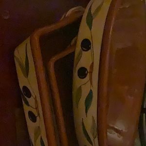 Ceramic plates